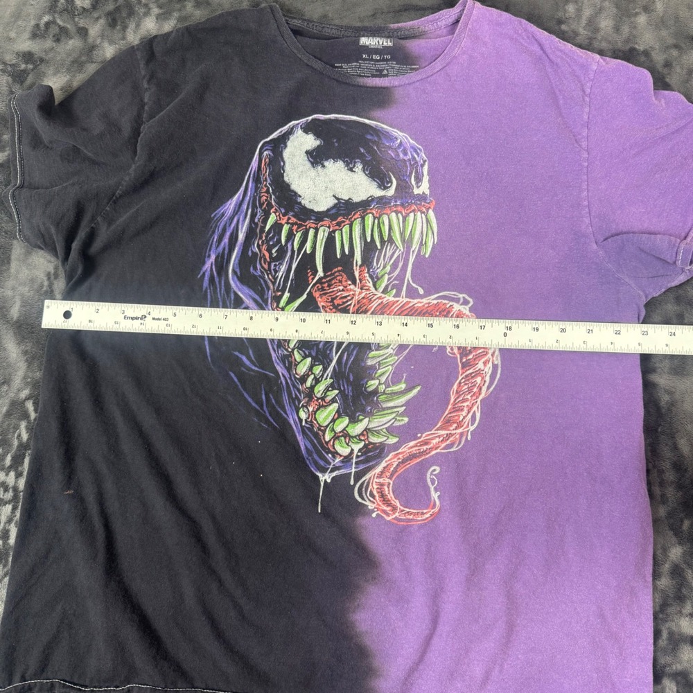 Marvel T-Shirt Mens XL Purple Black Venom Split Dye Graphic Short Sleeve Tee
